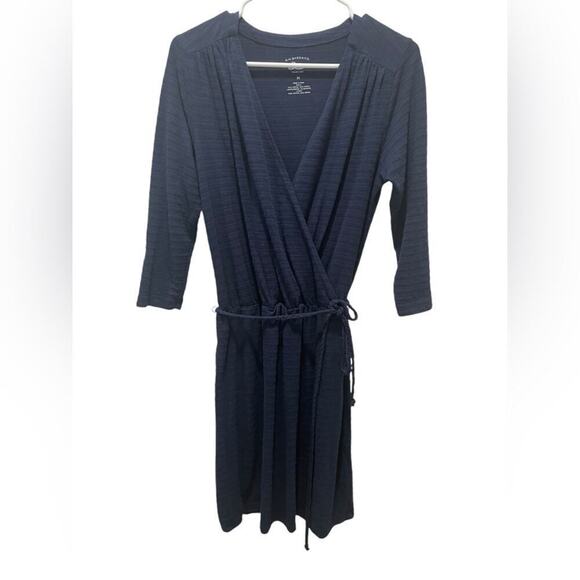G.H. Bass‎ & Co. Dress Blue Wrap Style Belted Dress Size Medium - Picture 1 of 5